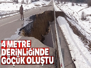 Kütahya'da Emet-Tavşanlı yolu çöktü! 4 metre derinliğinde göçük oluştu