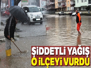 Şiddetli yağış Ayvalık'ı göle çevirdi