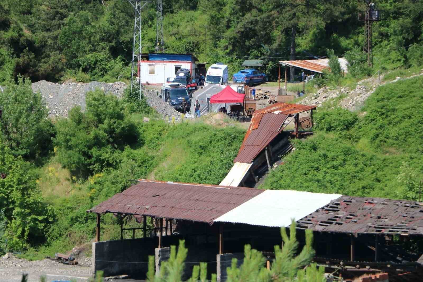 bolu-da-gocuk-altinda-kalan-iscinin-cansiz-bedenine-6-gun-sonra-ulasildi