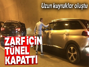 İstanbul'da zarf için tünel kapatan sürücü kamerada