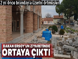 Tarihi lahit maviye boyandı