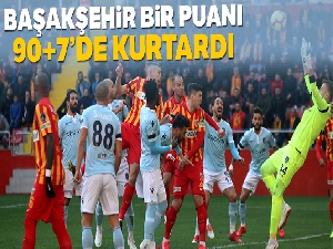 Başakşehir 1 puanı 90+7'de kurtardı