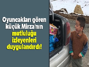 Oyuncakları gören küçük Mirza'nın mutluluğu izleyenleri duygulandırdı