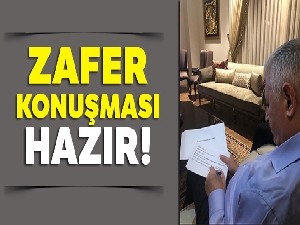 Binali Yıldırım, teşekkür konuşmasını hazırlıyor