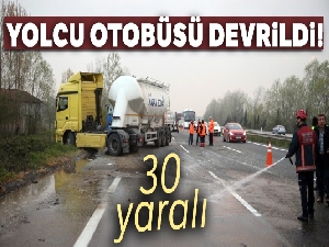Yolcu otobüsü devrildi: 30 yaralı