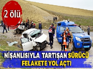 Seyir halinde nişanlısıyla tartışan sürücü, felakete yol açtı: 2 Ölü