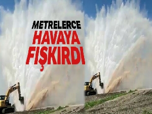 Boru patladı, sular metrelerce havaya fışkırdı