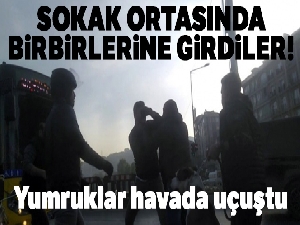 Alibeyköy'de sürücülerin yol verme kavgası kameralara yansıdı