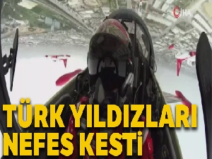 Türk Yıldızları'ndan nefes kesen uçuş
