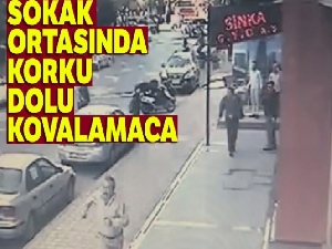 Esenyurt'ta sokak ortasında silahlı kovalamaca kamerada