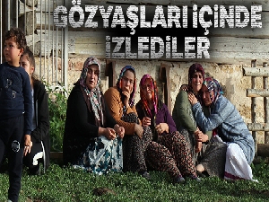 Yangın 2 ahır ve evi kullanılamaz hale getirdi