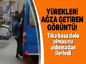 Minibüsün kapısından sarkarak yapılan tehlikeli yolculuk kamerada