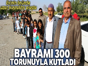 300 torunu bayramını kutlamak için metrelerce kuyruk oluşturdu