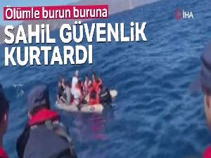 Ölümle burun buruna gelen kaçak göçmenleri sahil güvenlik kurtardı