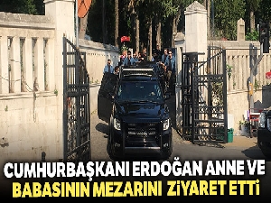 Cumhurbaşkanı Erdoğan, Karacaahmet Mezarlığı'nda anne ve babasının mezarını ziyaret etti
