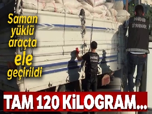 Diyarbakır'da saman yüklü araçta 120 kilogram esrar ele geçirildi
