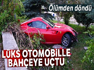 Yoldan çıkan Ferrari okulun bahçesine uçtu