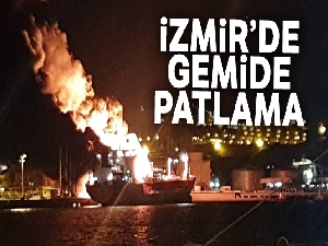 İzmir'de gemi yangını