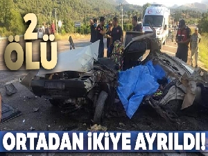 Yolcu otobüsü ile otomobil kafa kafaya çarpıştı: 2 ölü, 3 yaralı