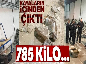 Kayaların içinden yüzlerce kilo kokain çıktı