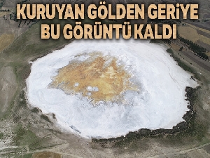 Kuruyan mavi gölden geriye beyaz örtü kaldı