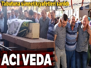 Arabada bırakılan ve yanarak can veren minik Melih'e en acı veda