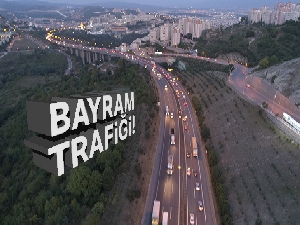 TEM Otoyolu'ndaki bayram trafiği havadan görüntülendi