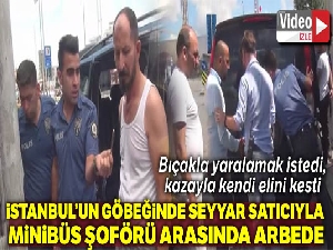 Taksim Meydanı'nda seyyar satıcıyla minibüs şoförü arasında arbede