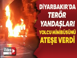Diyarbakır'da terör yandaşları yolcu minibüsünü ateşe verdi