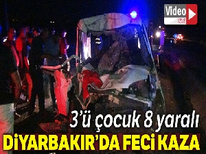 Minibüs ile kamyon çarpıştı:4 ağır 3'ü çocuk 8 yaralı