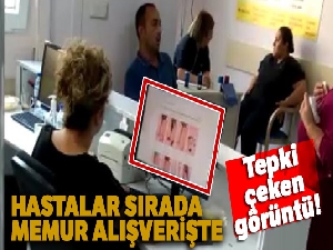 Hastalar beklerken kayıt görevlisi alışveriş sitelerini gezdi