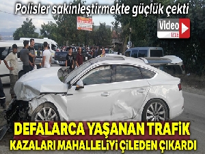 Mahalle sakinleri yol kapattı