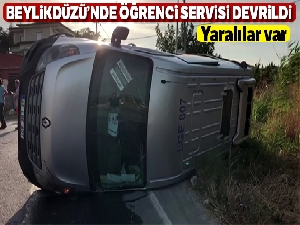 Beylikdüzü'de öğrencileri taşıyan okul servisi takla attı