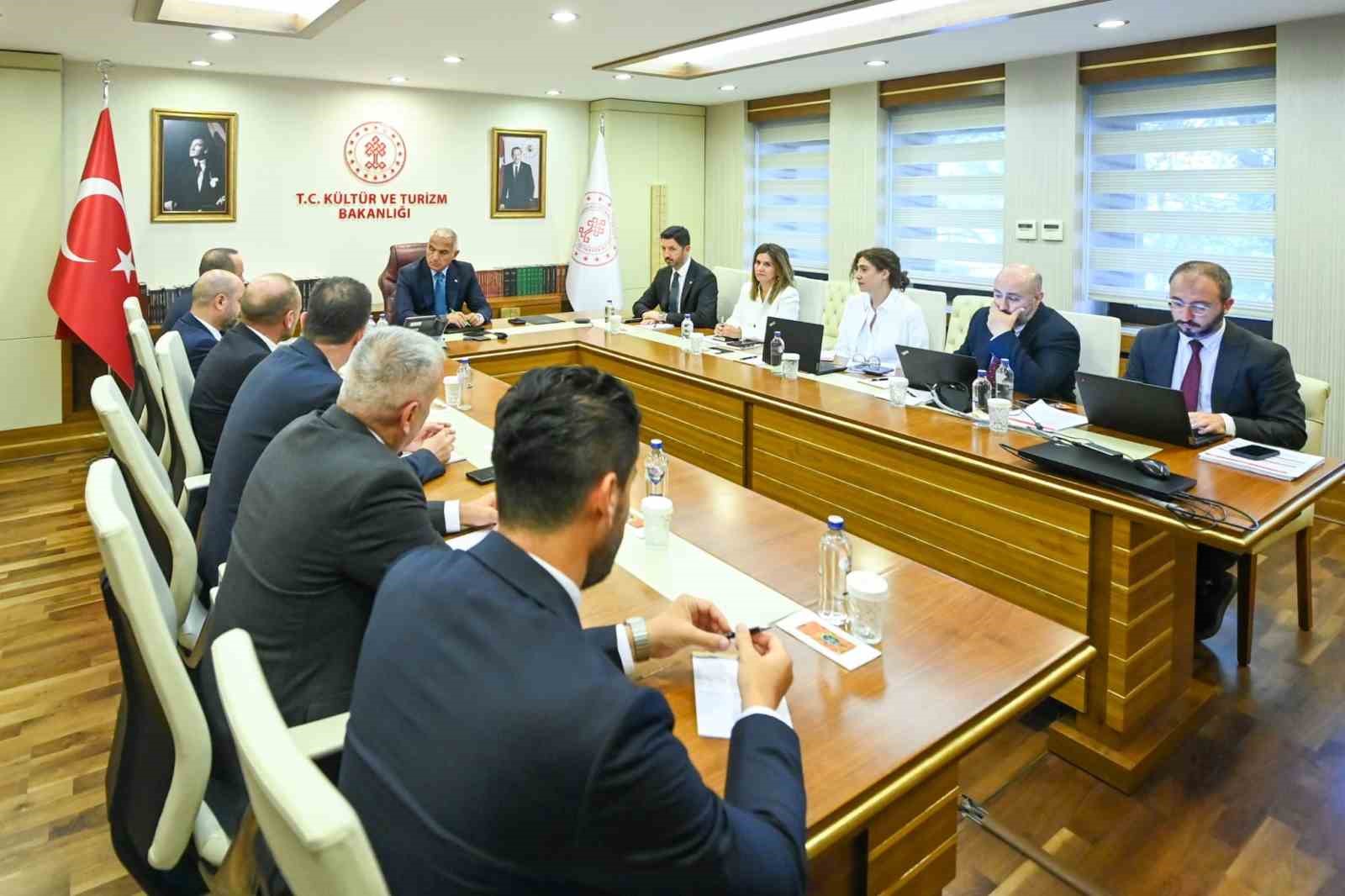 bakan-ersoy-trabzon-un-turizm-potansiyelini-daha-etkin-degerlendirecegiz