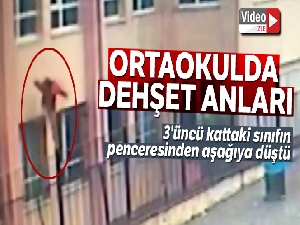 Ortaokulda dehşet anları kamerada
