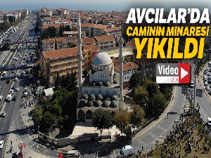 Depremde caminin minaresi yıkıldı