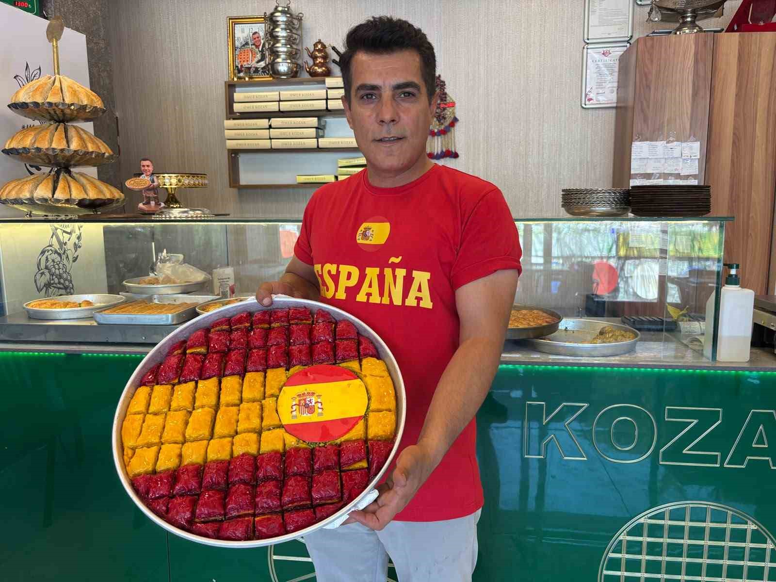 dunyaca-unlu-gaziantep-baklavasi-dunya-sampiyonu-ispanya-renklerine-burundu
