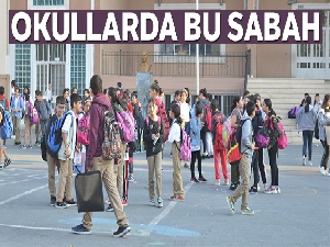 Depremin ardından öğrenciler okullarına döndü