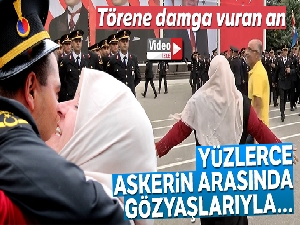 Yüzlerce asker arasında gözyaşlarıyla 'Ali'sini aradı