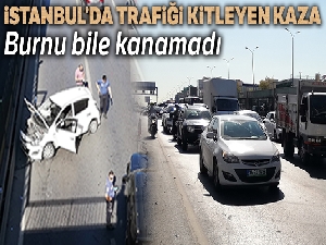 Avcılar E-5'te trafiği kilitleyen kaza