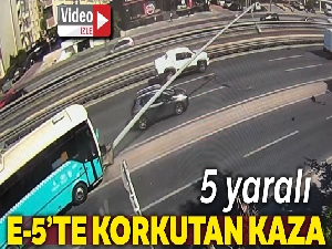 Özel halk otobüsü orta refüje çıktı: 5 yaralı