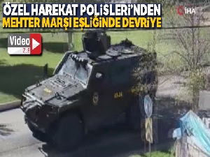 Suriye sınırında zırhlı araçla mehteranlı devriye