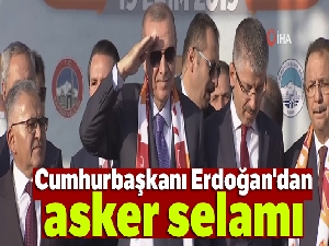Kadın oto yıkamacı erkeklere taş çıkartıyor