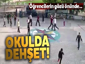 Veliler öğretmeni, öğrencilerin gözü önünde darp etti