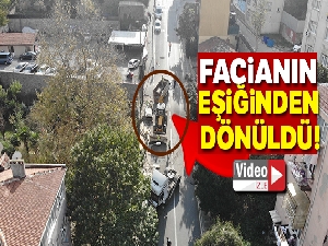 Freni boşalan kereste yüklü tır yokuş aşağı sürüklendi