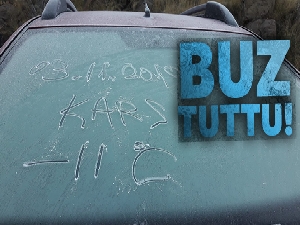 Kars eksi 11'i gördü, her yer buz tuttu