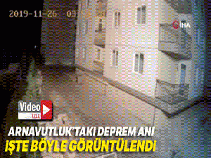 Depremin şiddeti ile bina beşik gibi sallandı