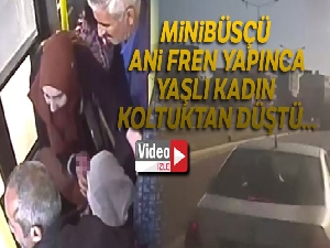 Minibüsçünün koltuktan düşen yolcuyu hastaneye götürme çabası kamerada