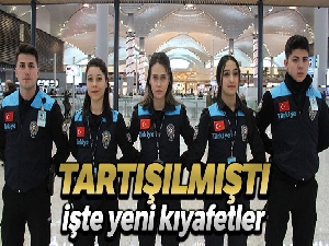 Pasaport polisleri yeni kıyafetlerini giydi