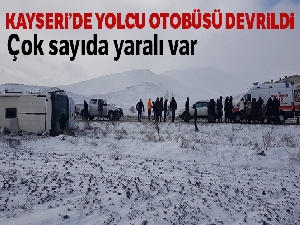 Kayseri'de yolcu otobüsü devrildi, çok sayıda yaralı var